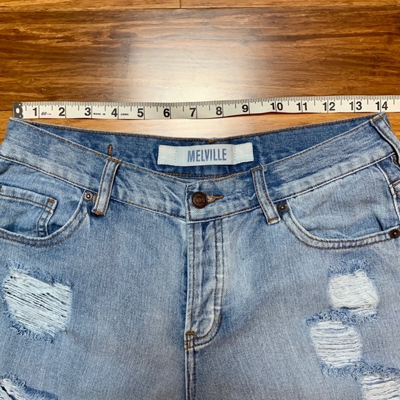 Brandy Melville Distressed Boyfriend Jeans - Picture 2 of 8